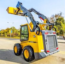 XCMG Official Chinese Wheel Loader 1.26 Ton Xc7-Sr12 Skid-Steer Loader with Best Price
